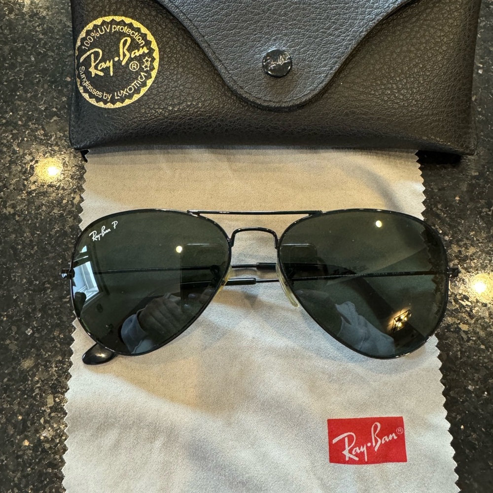 Ray-Ban Black Aviator Sunglasses